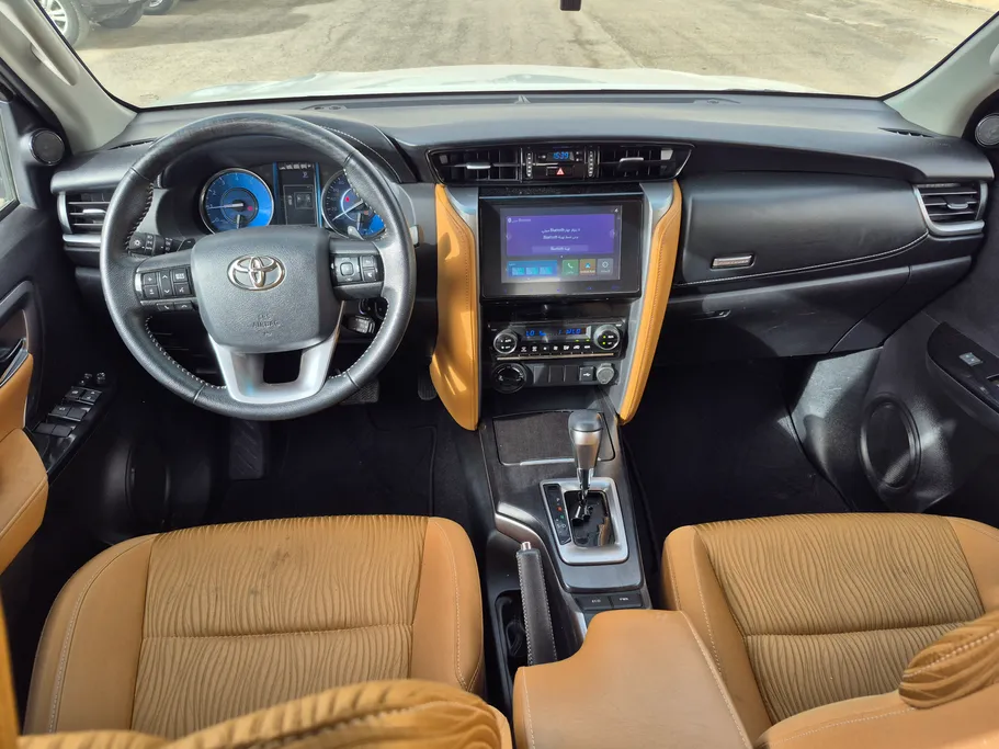2024 Toyota Fortuner VX 