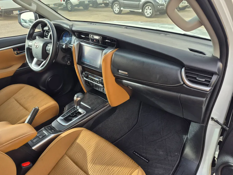 2024 Toyota Fortuner VX 
