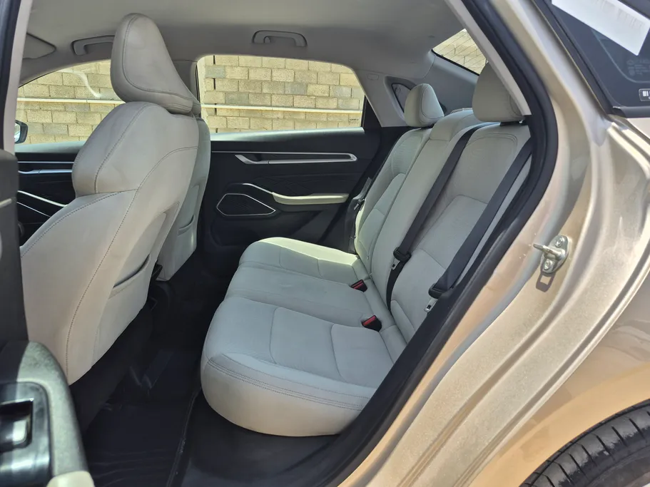 جيلي امجراند GS 2023 