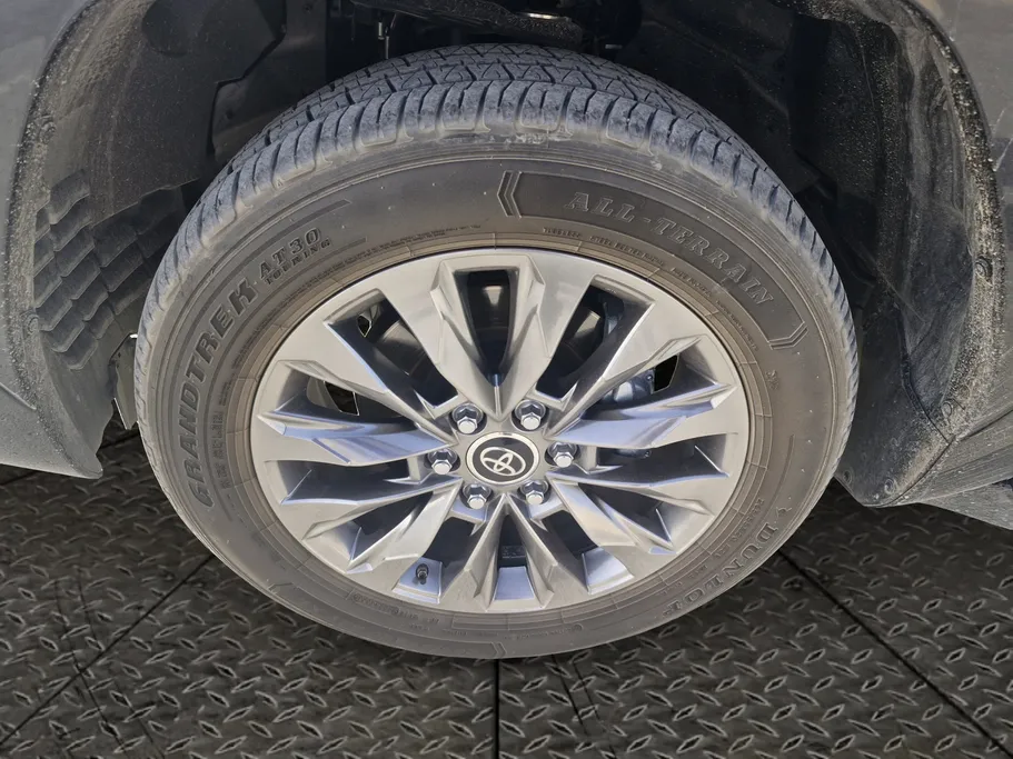 تويوتا لاندكروزر GXR3 2023 