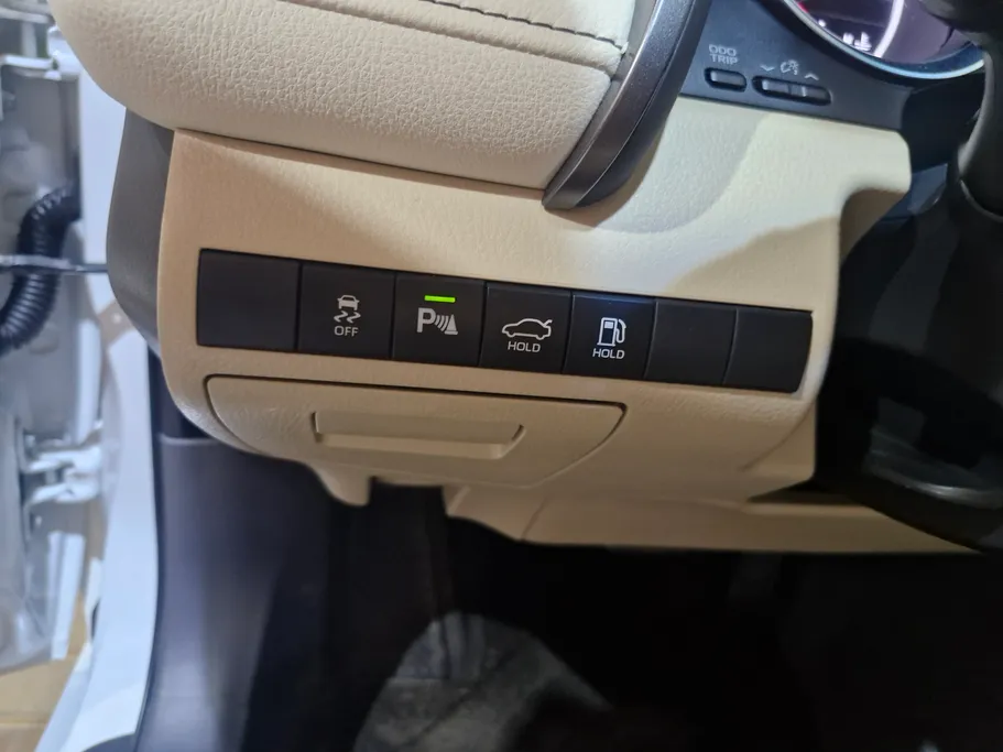 2023 Toyota Camry  LE HEV 