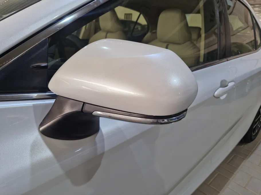 2023 Toyota Camry  LE HEV 