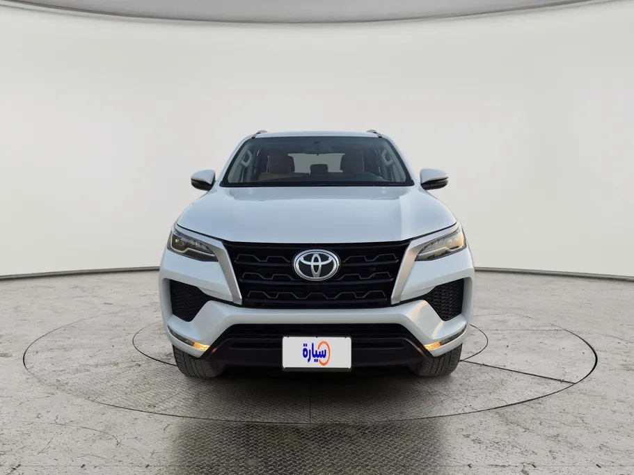 2024 تويوتا Fortuner GX 