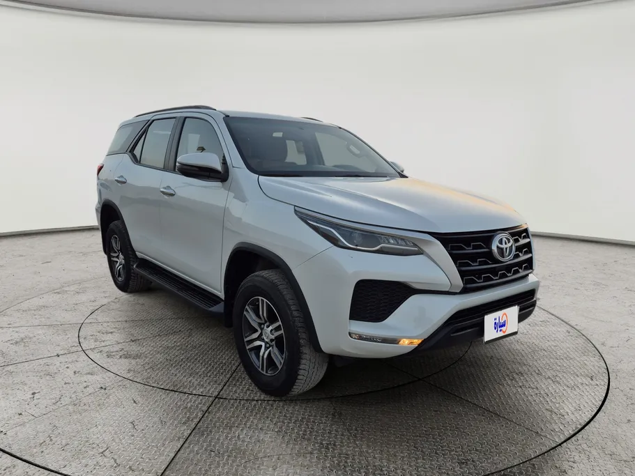 2024 تويوتا Fortuner GX 