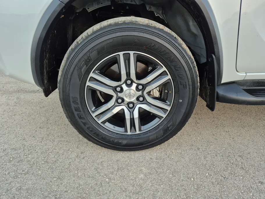 2024 تويوتا Fortuner GX 