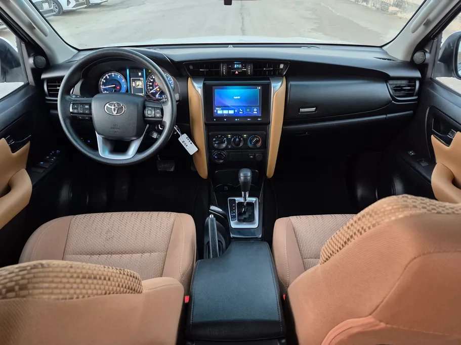2024 تويوتا Fortuner GX 