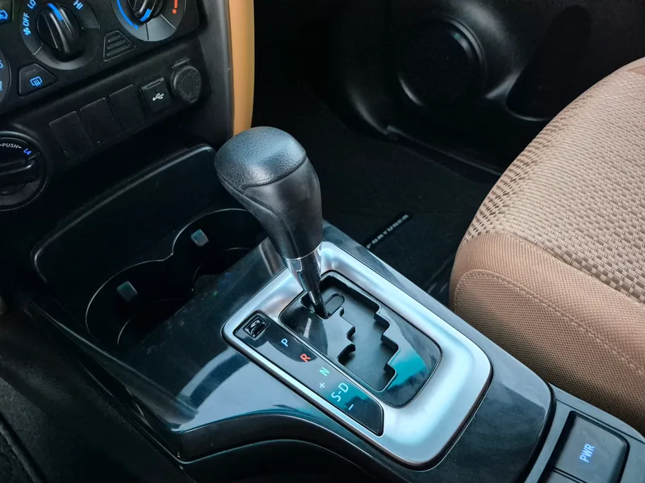 2024 تويوتا Fortuner GX 