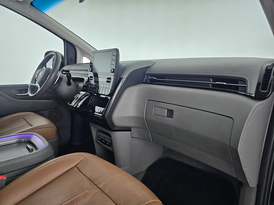 2024 Hyundai Staria VIP 