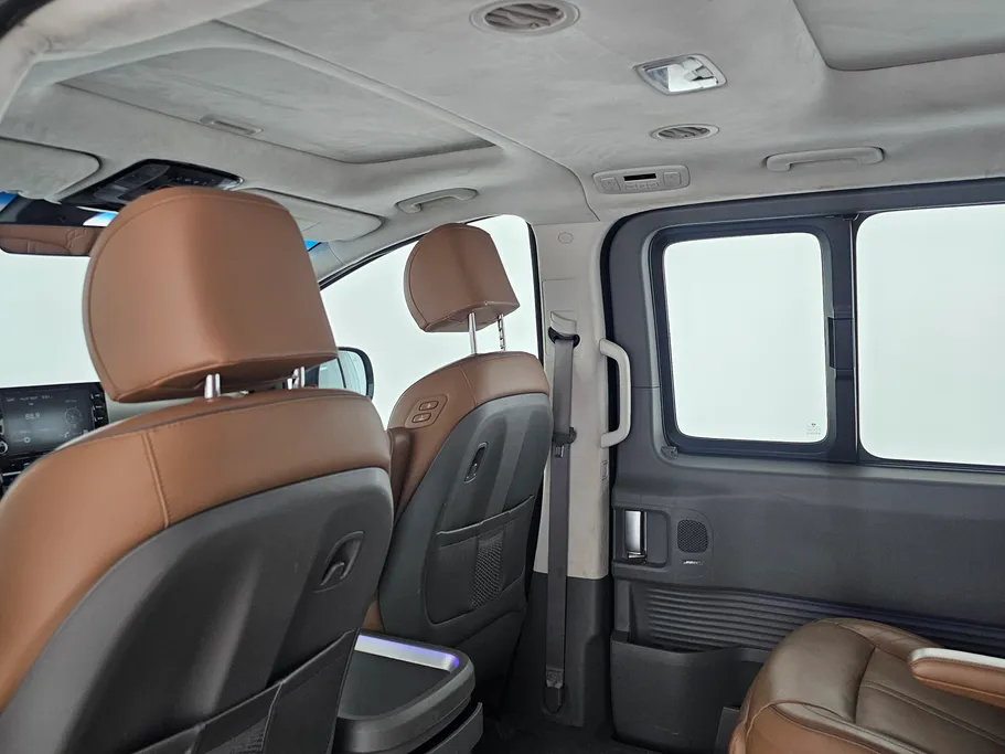 2024 Hyundai Staria VIP 