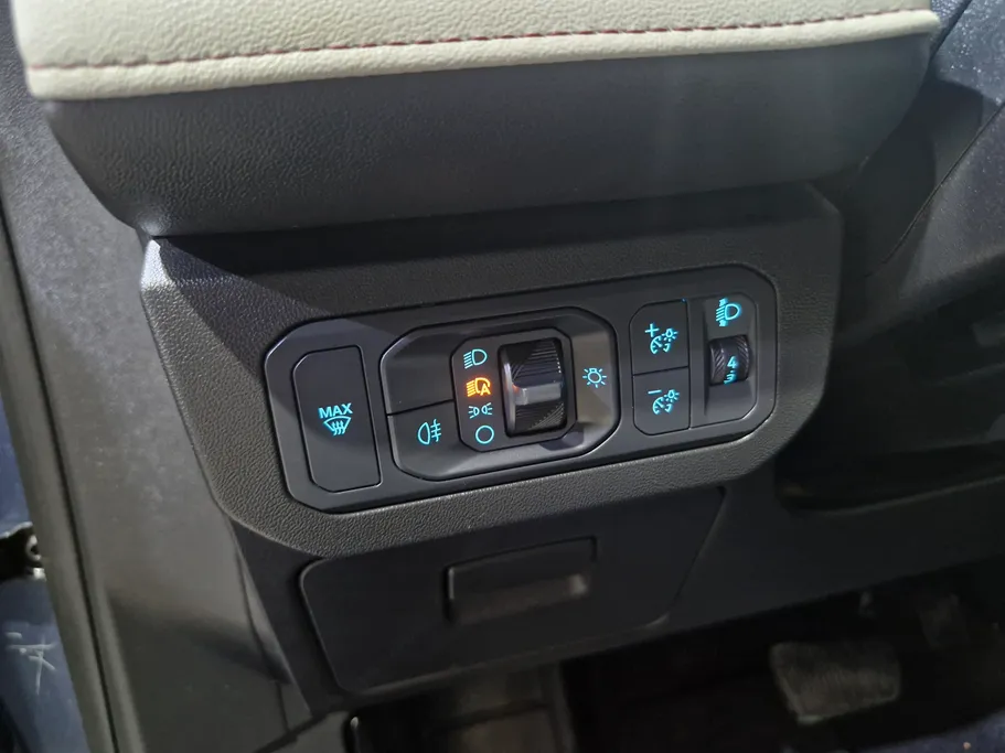 2023 Ford Taurus Trend 