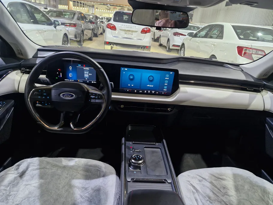 2023 Ford Taurus Trend 