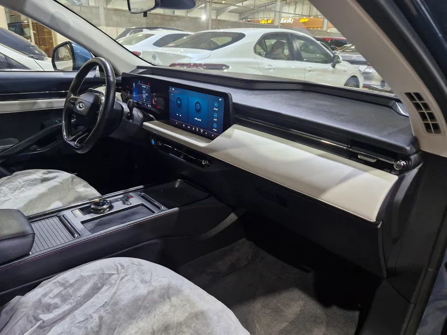 2023 Ford Taurus Trend 