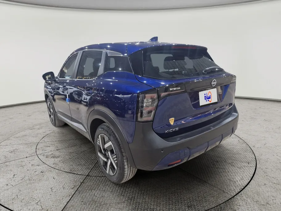 2025 Nissan Kicks S 
