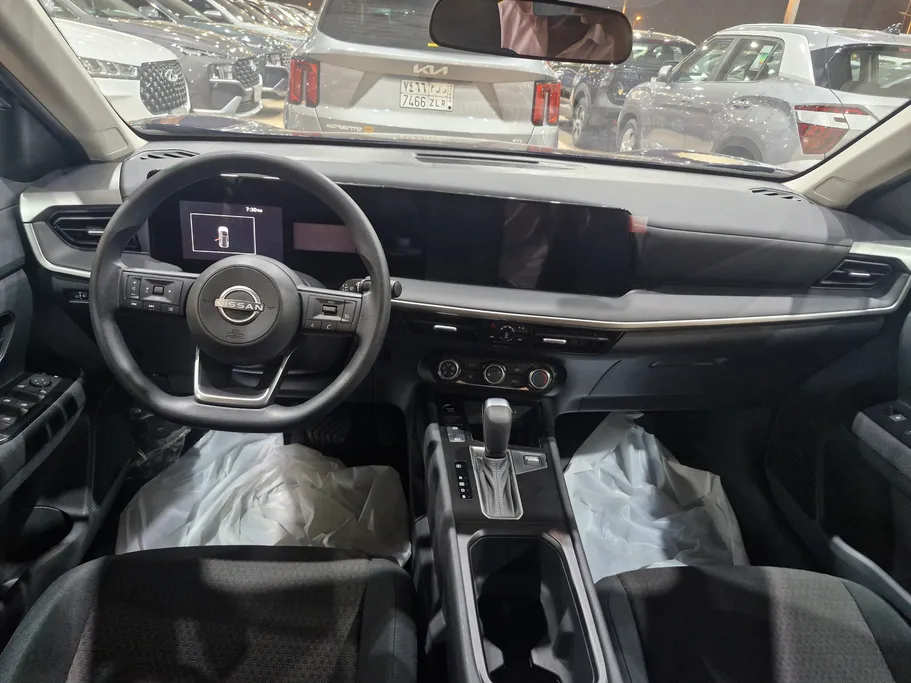 2025 Nissan Kicks S 