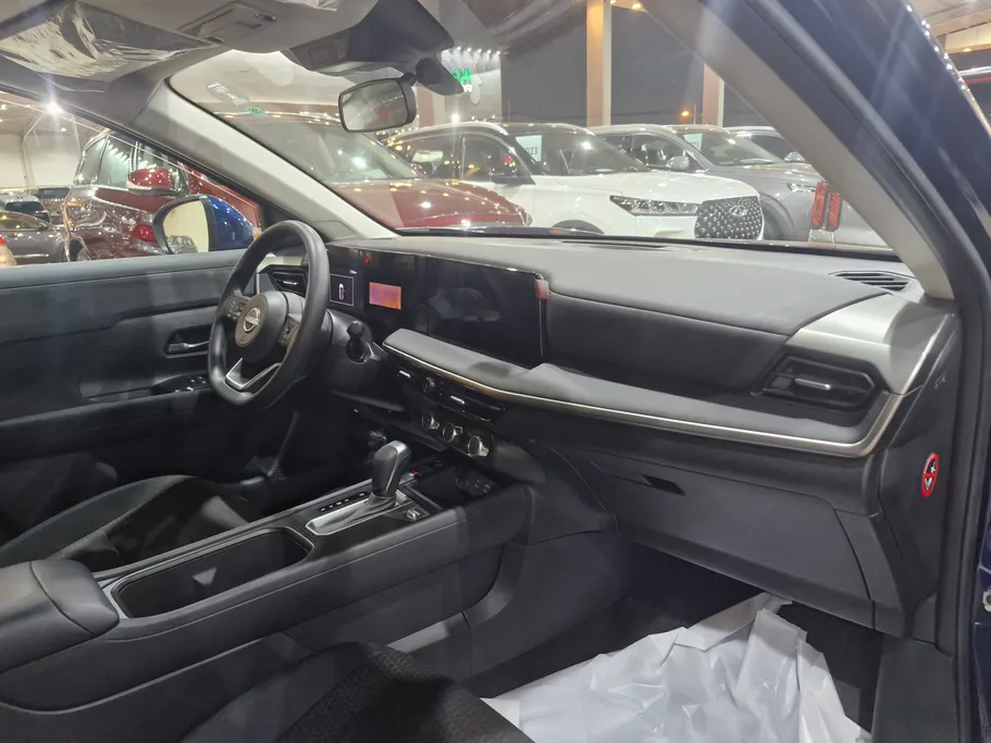 2025 Nissan Kicks S 