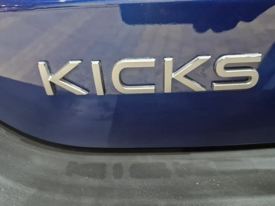 2025 Nissan Kicks S 