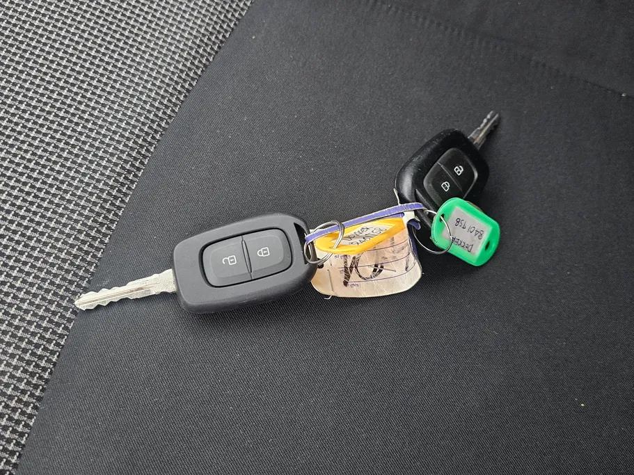 2021 Renault Docker Van بضاعة 