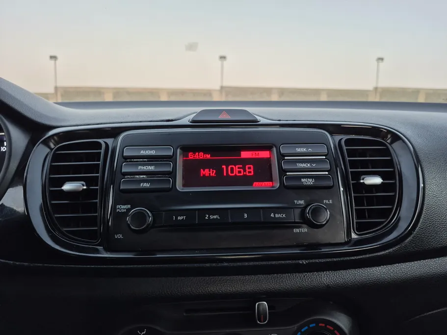 2024 Kia Pegas GL 