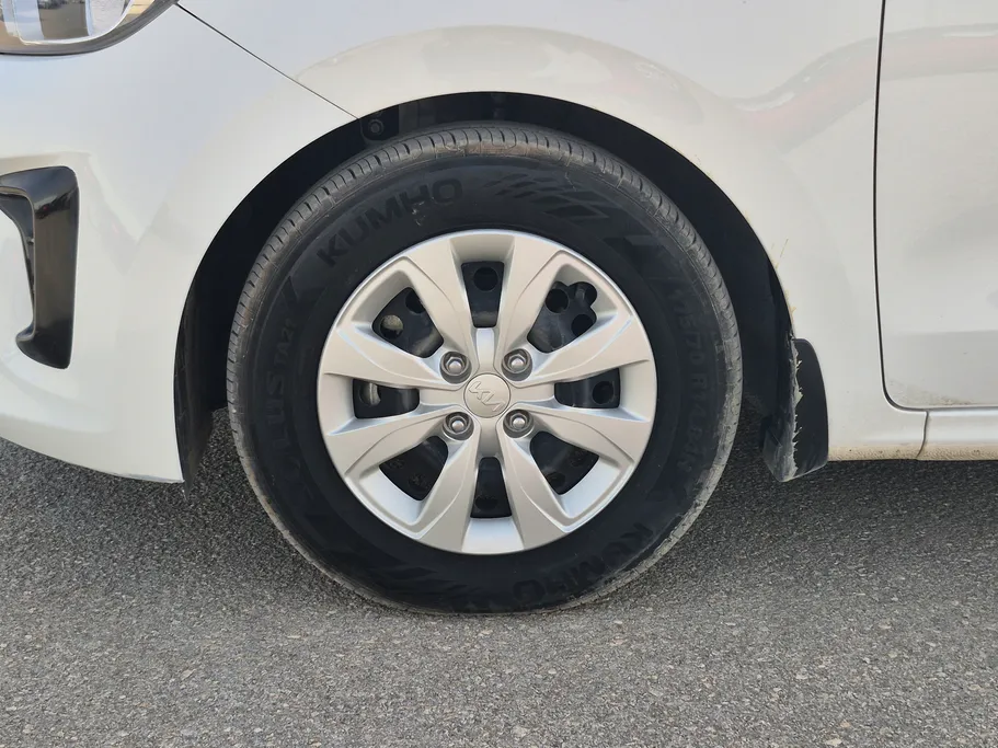 2024 Kia Pegas LX 