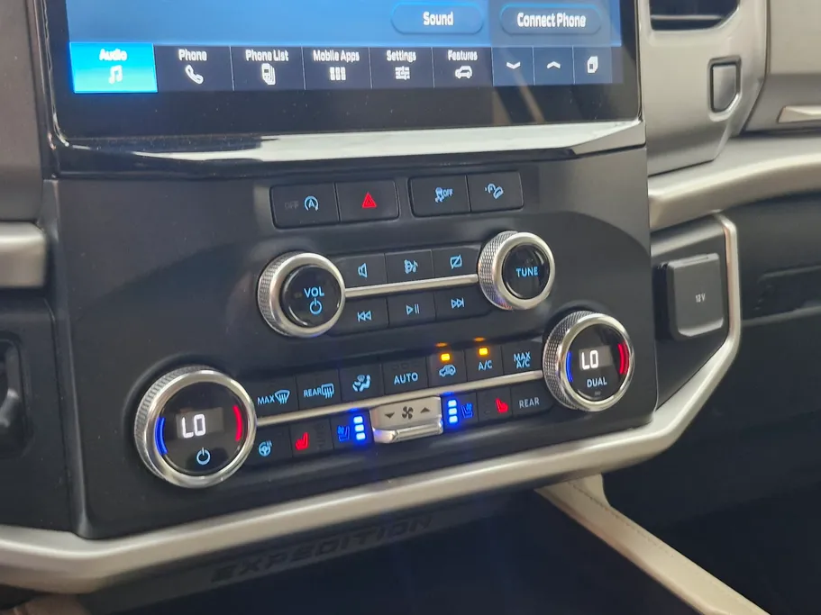 2022 Ford Expedition XLT 
