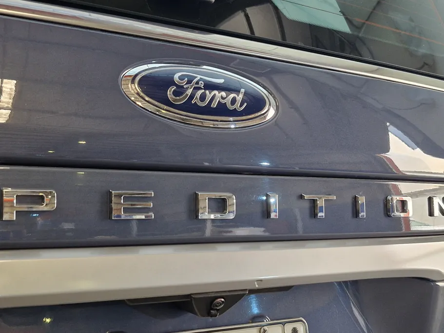 2022 Ford Expedition XLT 
