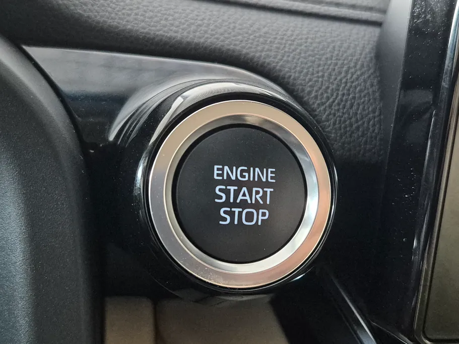 2025 Toyota Land Cruiser GXR 