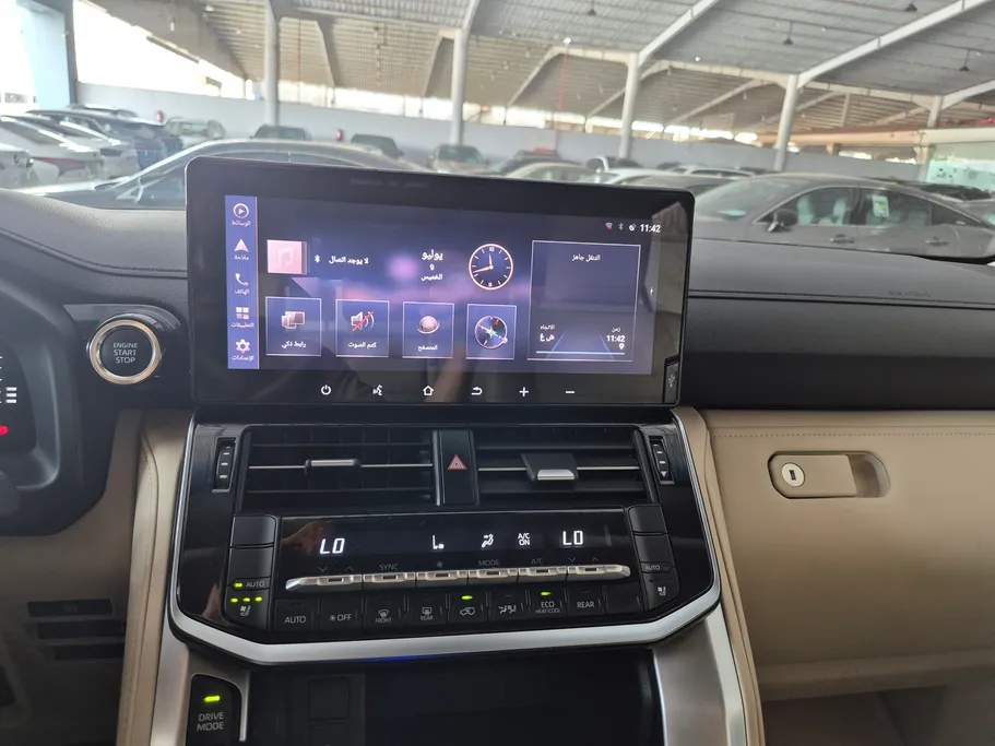 2025 Toyota Land Cruiser GXR 