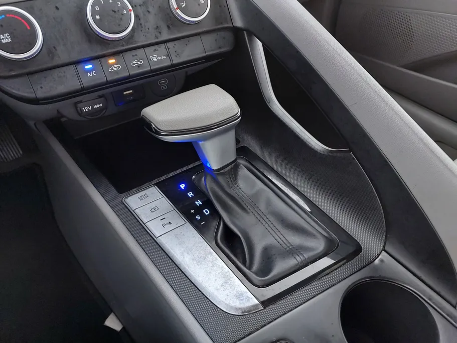 2024 Hyundai Elantra Fleet 