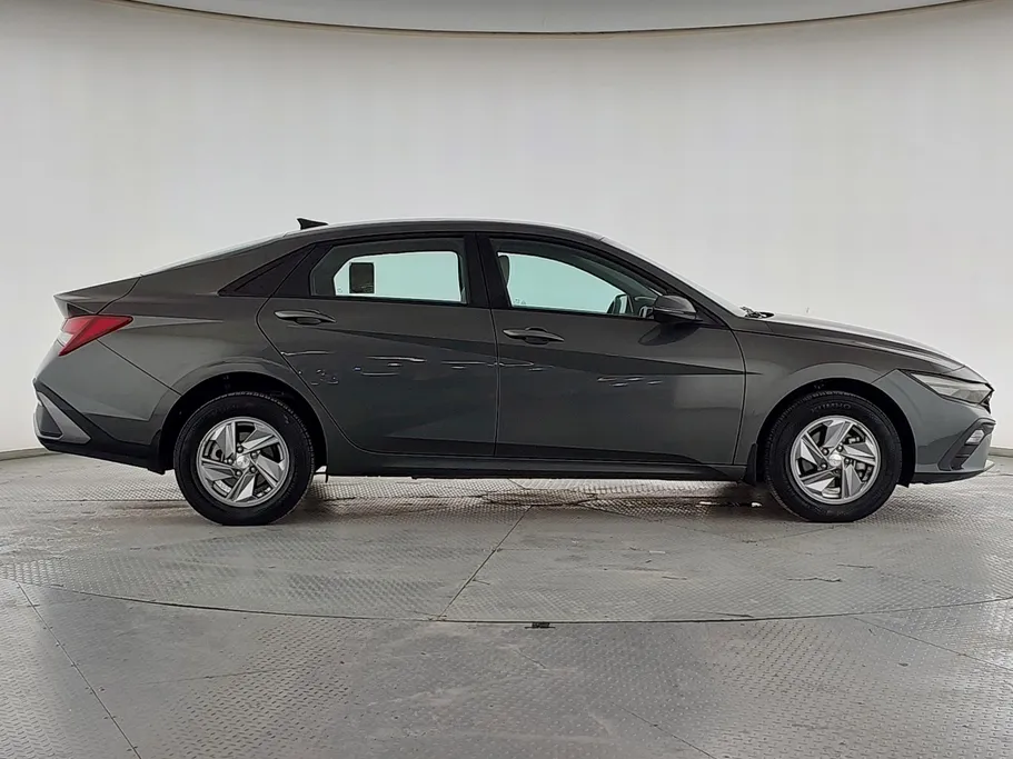 2024 Hyundai Elantra Fleet 
