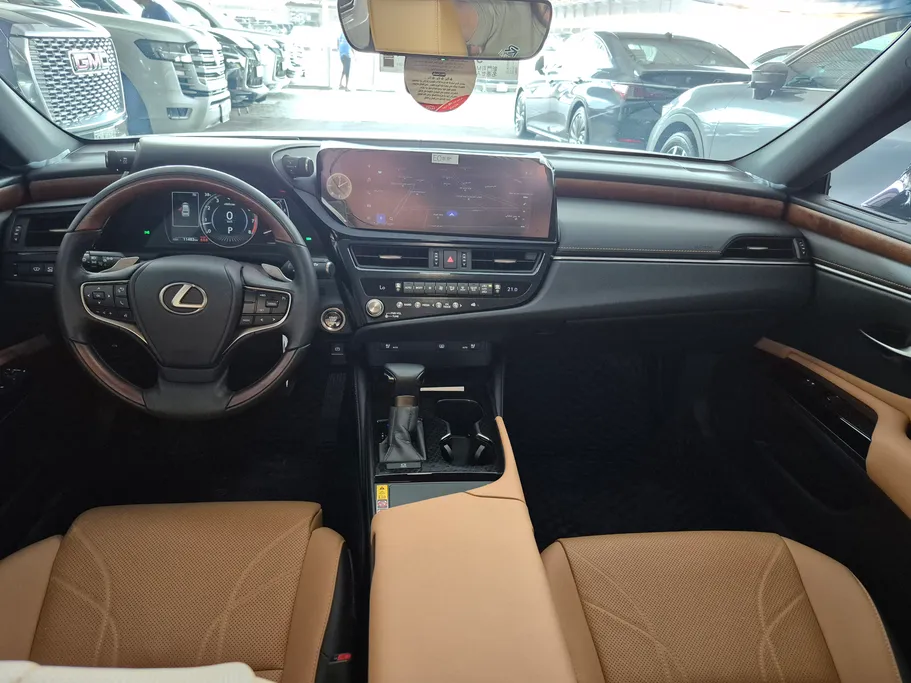لكزس ES 350 2025 