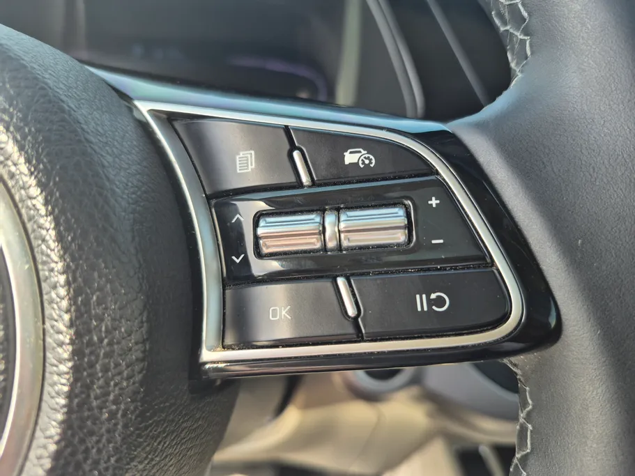 2024 Kia Carens EX 