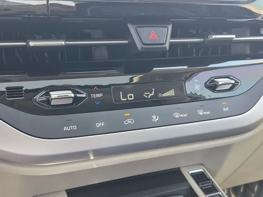 2024 Kia Carens EX 