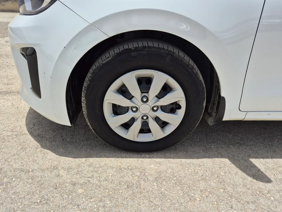 2024 Kia Pegas GL 