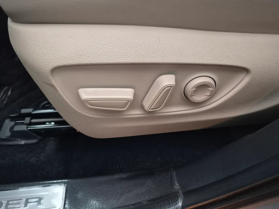 2025 Toyota Highlander Limited 