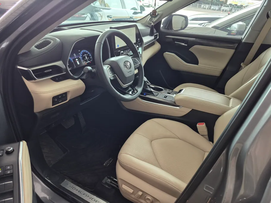 2025 Toyota Highlander Limited 