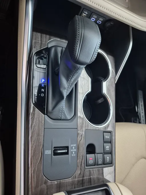 2025 Toyota Highlander Limited 