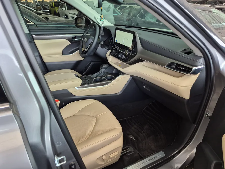 2025 Toyota Highlander Limited 