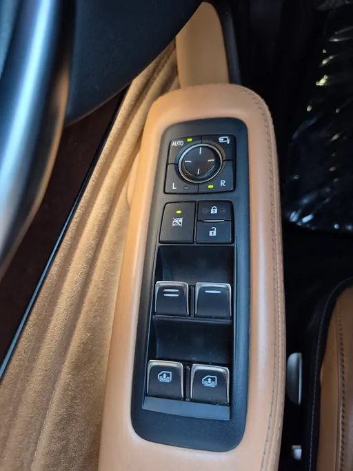 2021 Lexus LS 500 BH Hybrid 