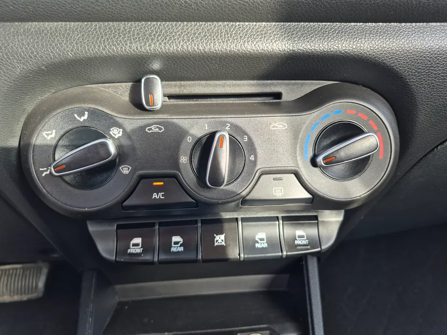 2024 Kia Pegas GL 