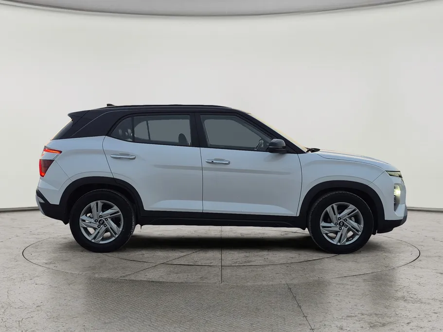 2023 Hyundai Creta Comfort (Two Tone) 