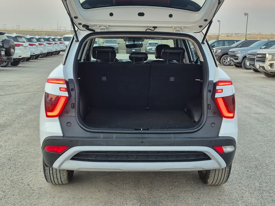 2023 Hyundai Creta Comfort (Two Tone) 