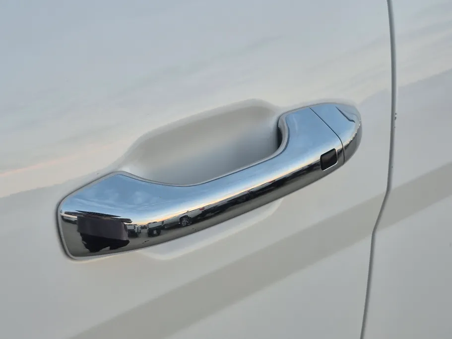 2023 Hyundai Creta Comfort (Two Tone) 