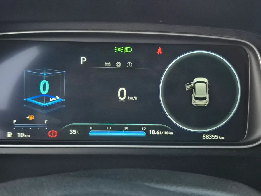 2023 Hyundai Creta Comfort (Two Tone) 