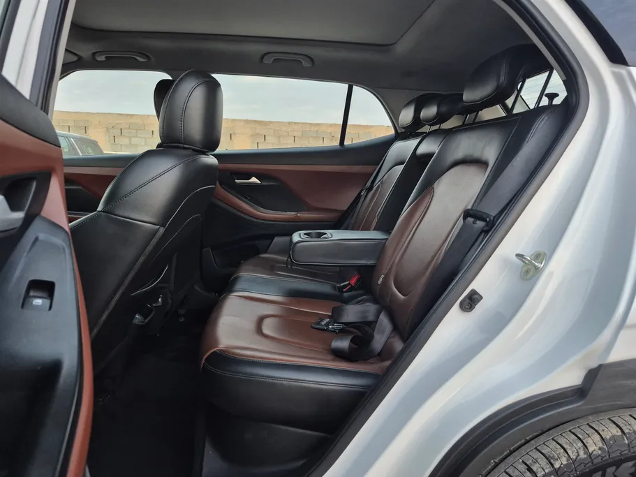 2023 Hyundai Creta Comfort (Two Tone) 