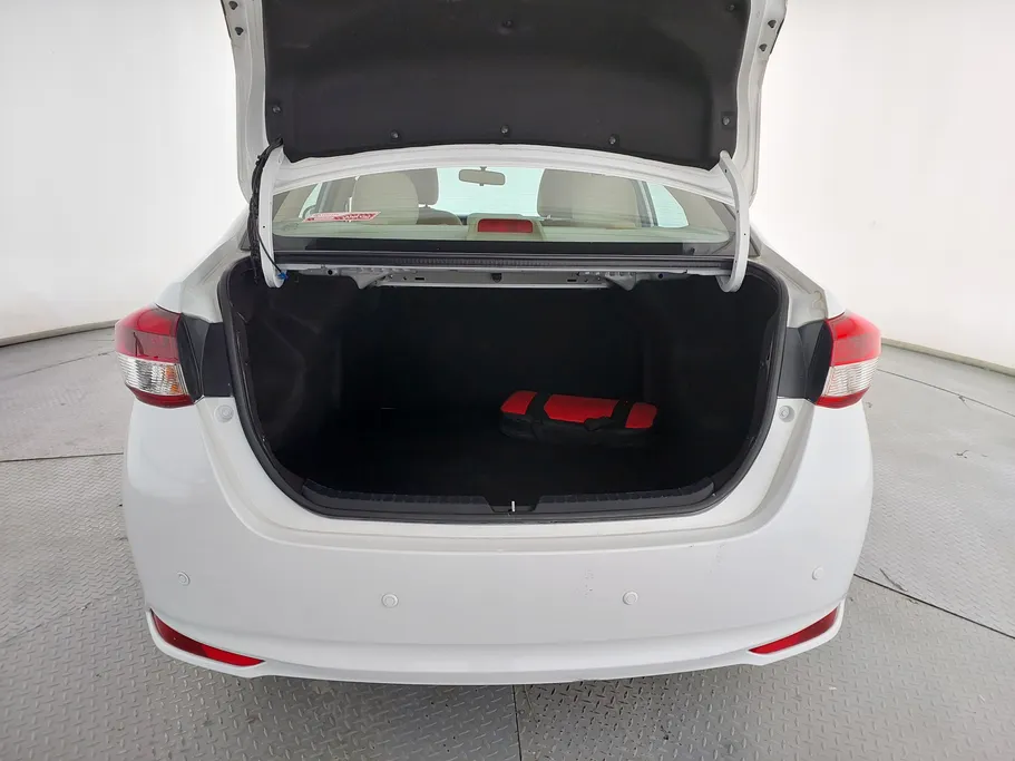 2022 Toyota Yaris  Y 