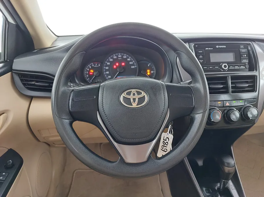2022 Toyota Yaris  Y 