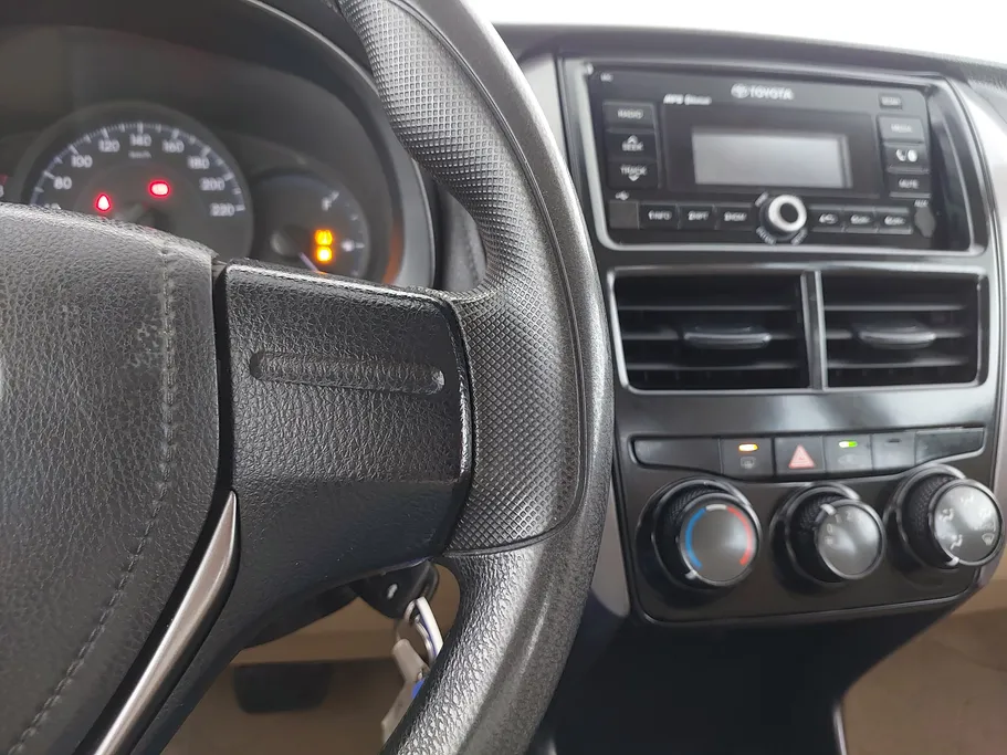 2022 Toyota Yaris  Y 