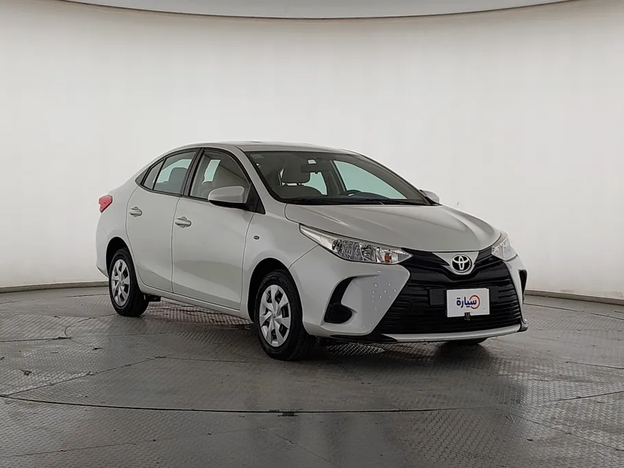 2022 Toyota Yaris  Y 