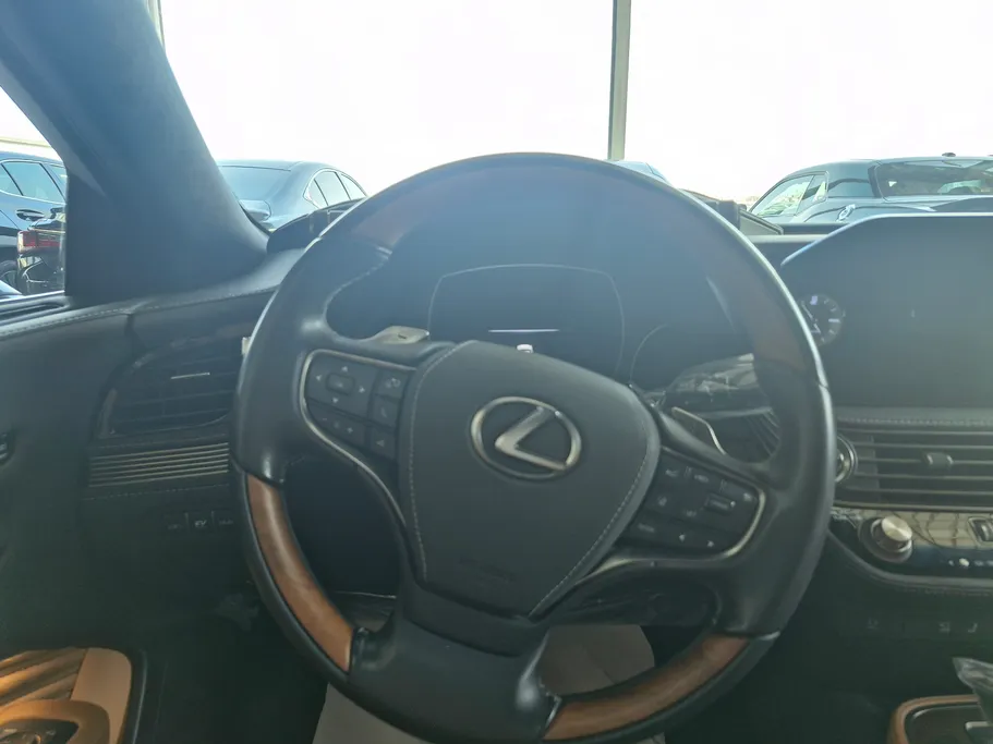 لكزس LS 500 2023 