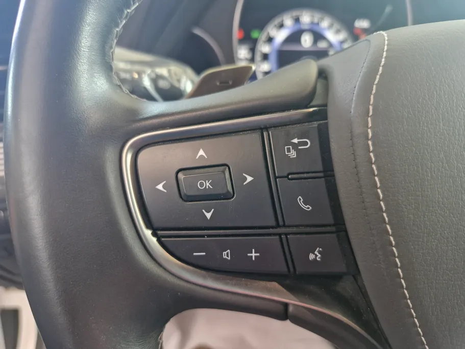 لكزس LS 500 2023 